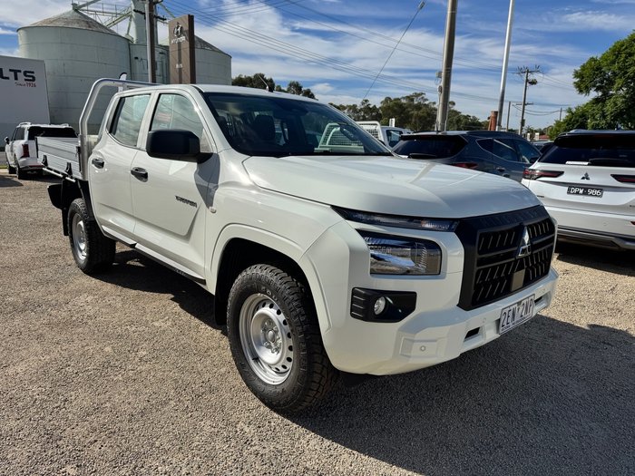 2025 MITSUBISHI Triton GLX