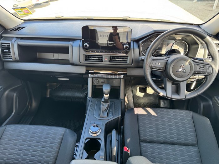 2025 MITSUBISHI Triton GLX