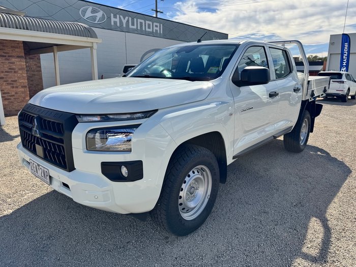 2025 MITSUBISHI Triton GLX