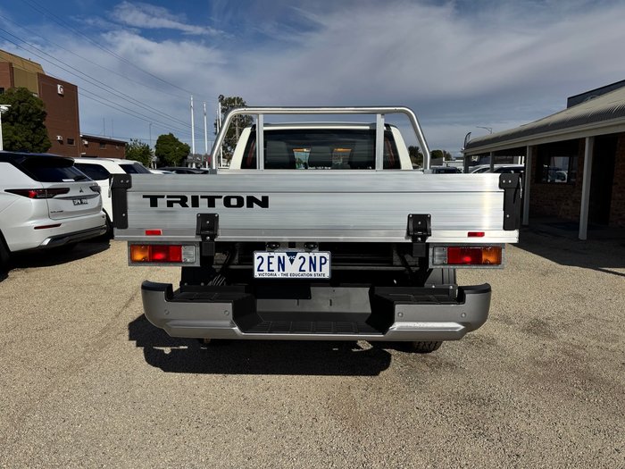 2025 MITSUBISHI Triton GLX