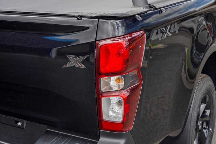 2026 Isuzu D-MAX X-RIDER