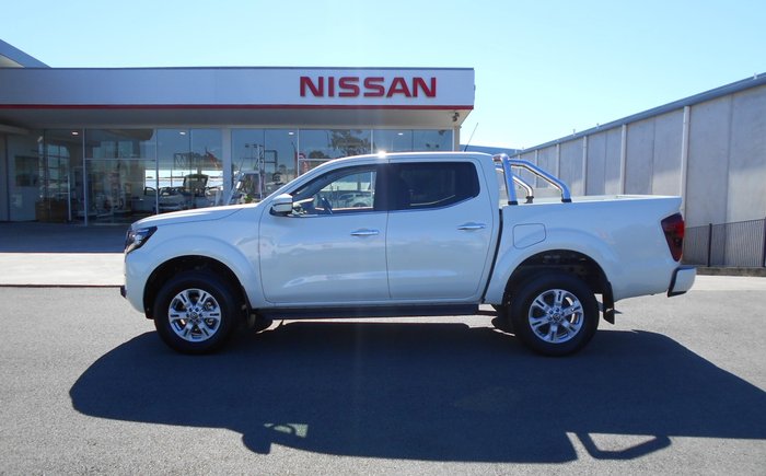 2025 Nissan Navara ST