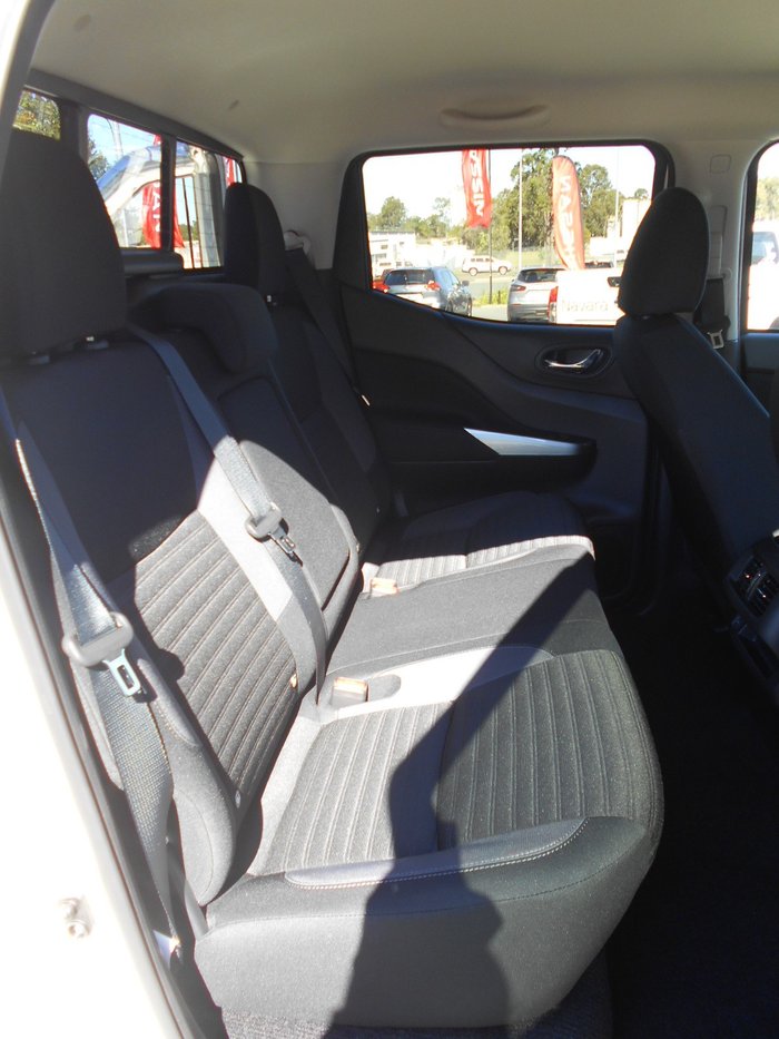 2025 Nissan Navara ST