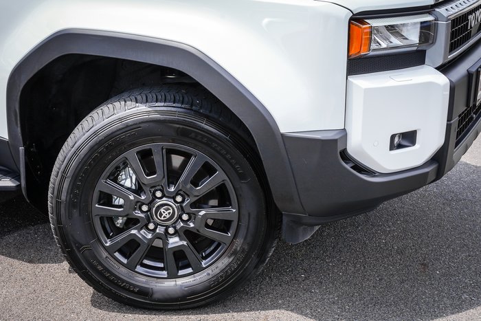2025 Toyota PRADO GXL