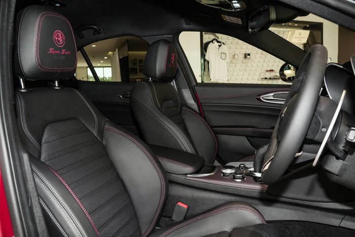 2025 Alfa Romeo Giulia Quadrifoglio