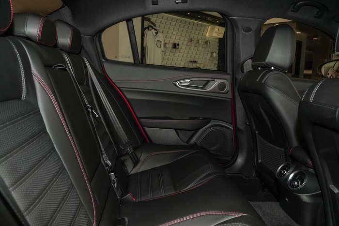 2025 Alfa Romeo Giulia Quadrifoglio