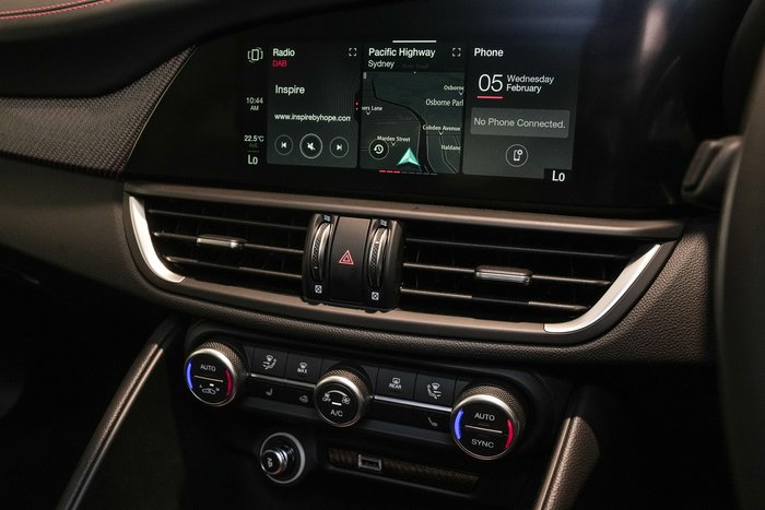 2025 Alfa Romeo Giulia Quadrifoglio