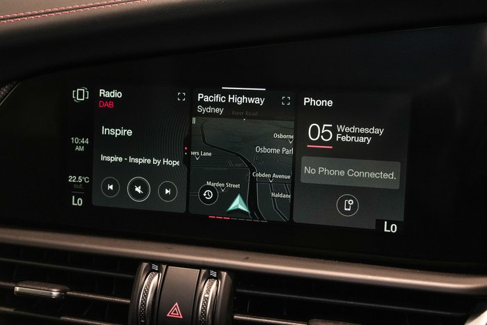 2025 Alfa Romeo Giulia Quadrifoglio