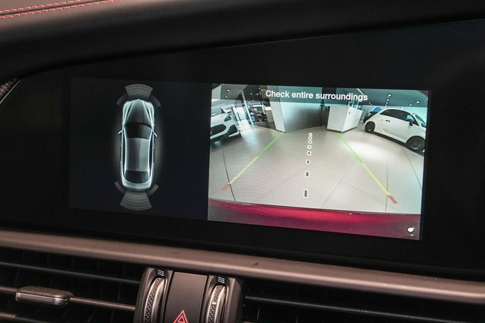 2025 Alfa Romeo Giulia Quadrifoglio