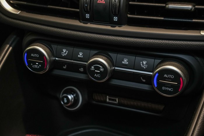 2025 Alfa Romeo Giulia Quadrifoglio