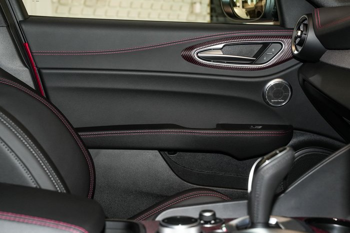 2025 Alfa Romeo Giulia Quadrifoglio