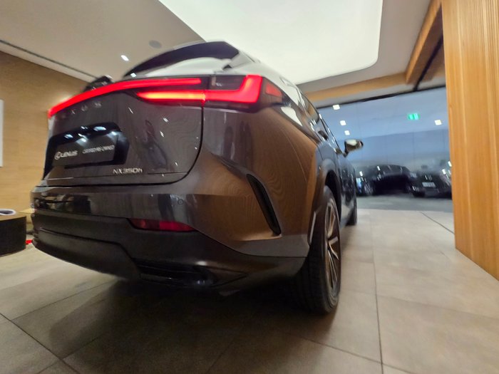 2025 Lexus NX350H Luxury AWD