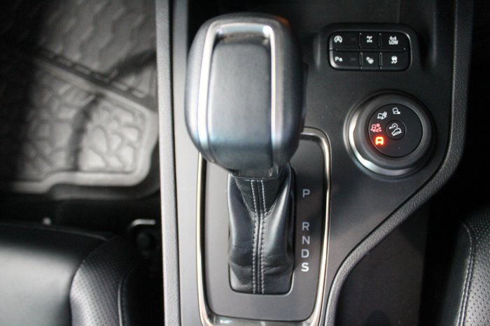 2022 Ford Everest Titanium