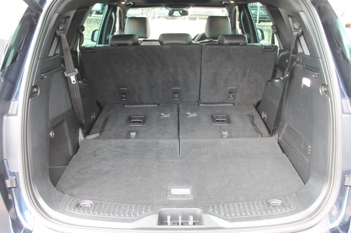 2022 Ford Everest Titanium