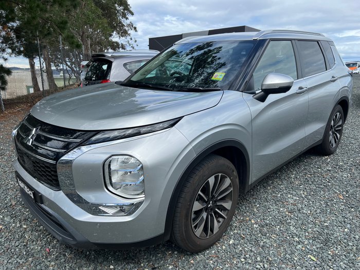 2025 MITSUBISHI Outlander LS