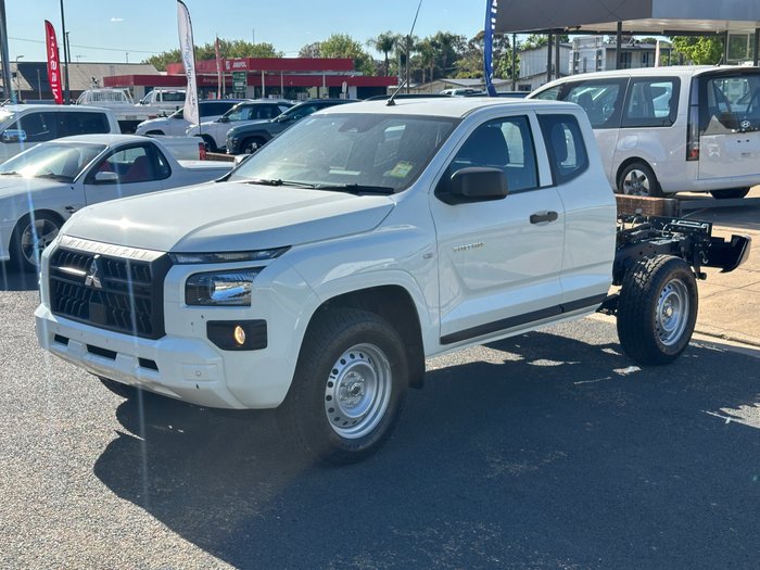2025 MITSUBISHI TRITON GLX