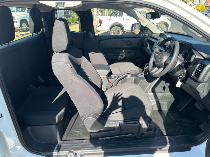 2025 MITSUBISHI TRITON GLX