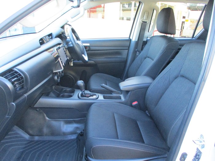 2025 Toyota Hilux SR GUN126R White