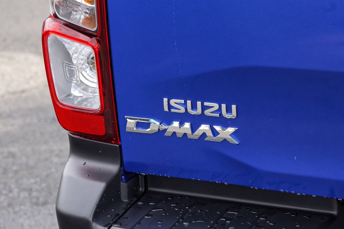 2026 Isuzu D-MAX X-RIDER