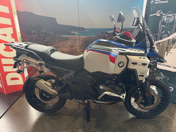2025 BMW