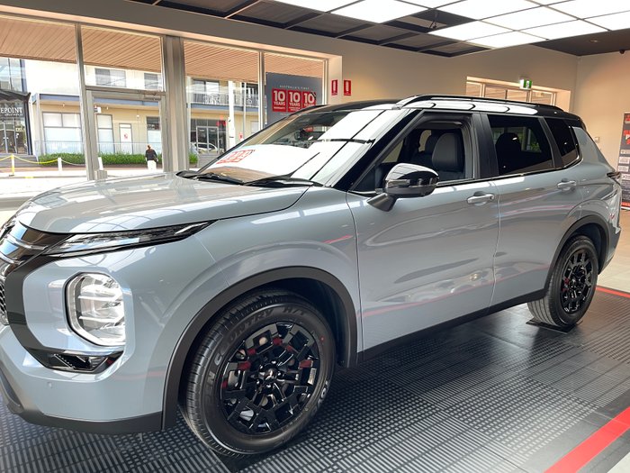 2026 MITSUBISHI Outlander LS