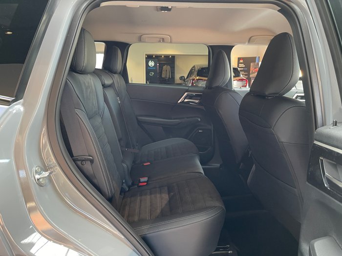 2026 MITSUBISHI Outlander LS