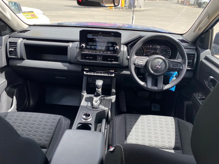 2025 MITSUBISHI Triton GLX+