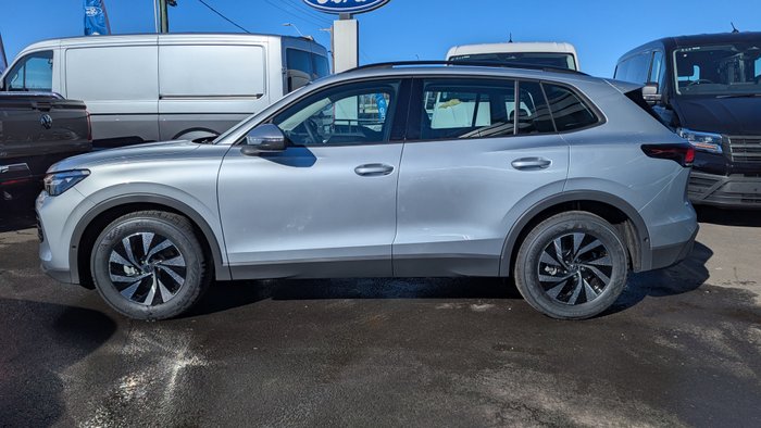 2026 VOLKSWAGEN Tiguan