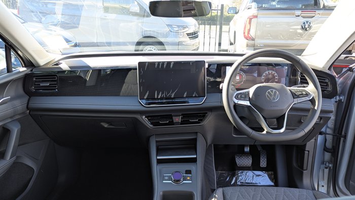 2026 VOLKSWAGEN Tiguan LIFE