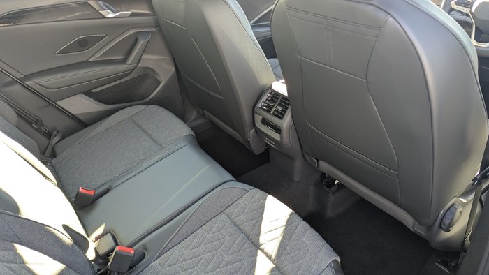 2026 VOLKSWAGEN Tiguan LIFE