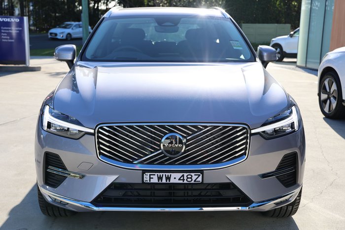 2025 Volvo XC60 Plus B5 Bright