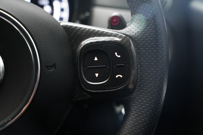 2020 Abarth 695 70 Anniversario