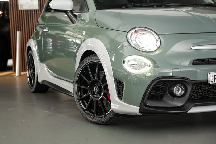 2020 Abarth 695 70 Anniversario