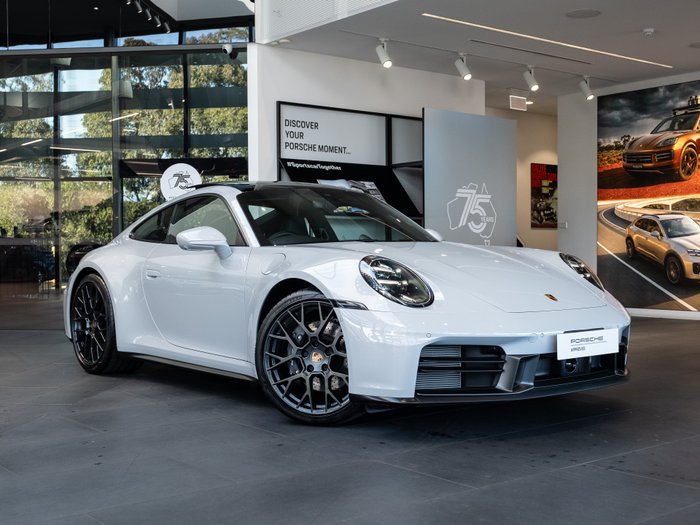 2025 Porsche 911