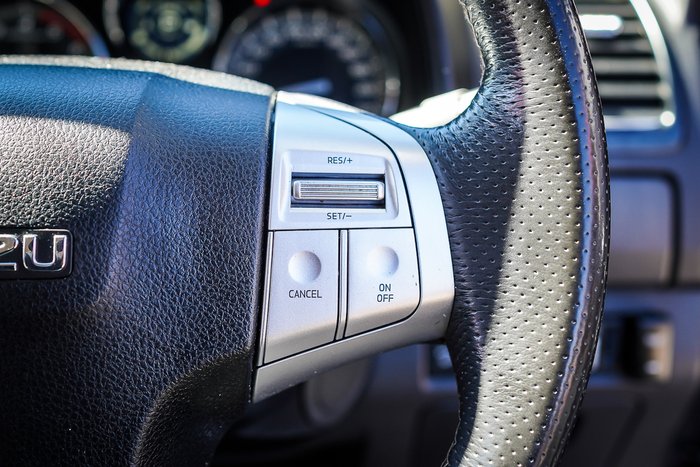 2021 ISUZU MU-X LS-T (4x4)