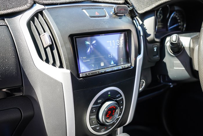 2021 ISUZU MU-X LS-T (4x4)