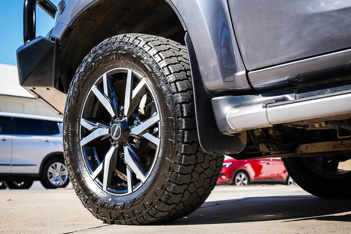 2021 ISUZU MU-X LS-T (4x4)