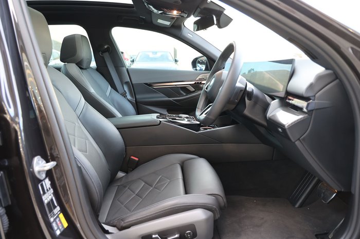 2025 BMW i5 eDRIVE40 M SPORT