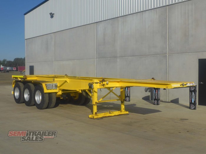 2012 Maxitrans 30FT Skel