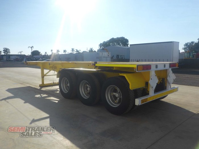 2012 Maxitrans 30FT Skel