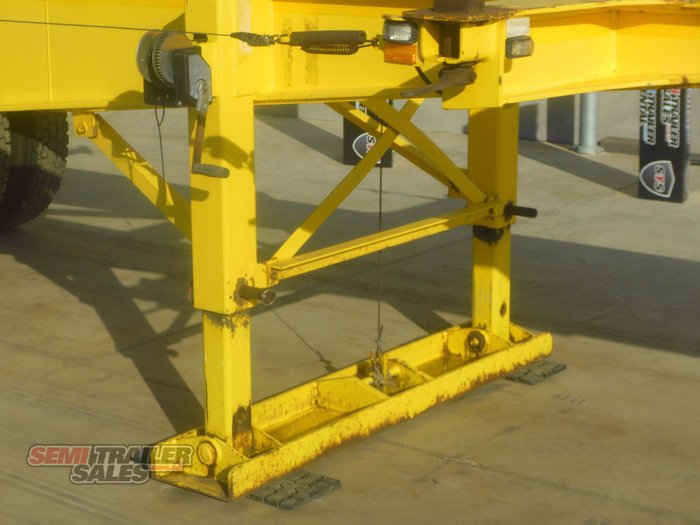 2012 Maxitrans 30FT Skel