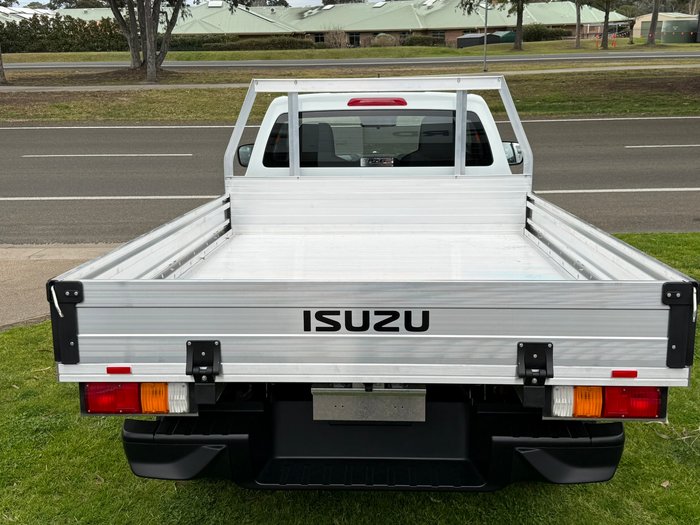 2026 Isuzu D-MAX SX