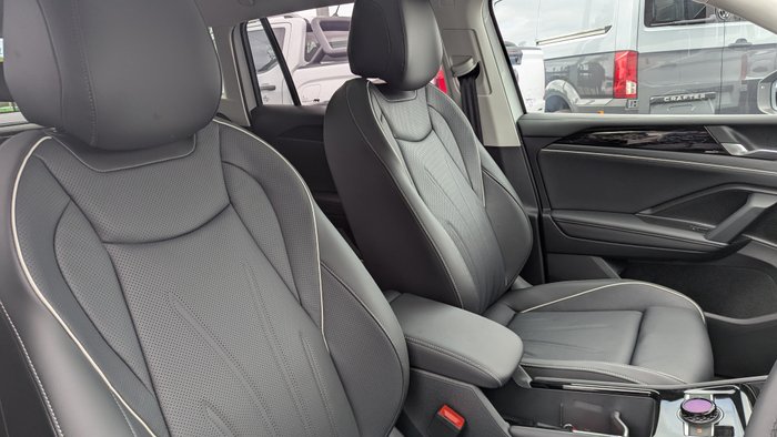 2026 VOLKSWAGEN Tiguan ELEGANCE