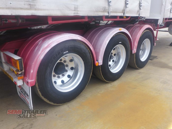 2006 Vawdrey 34 Pallet Refrigerated Curtainsider B Double Set