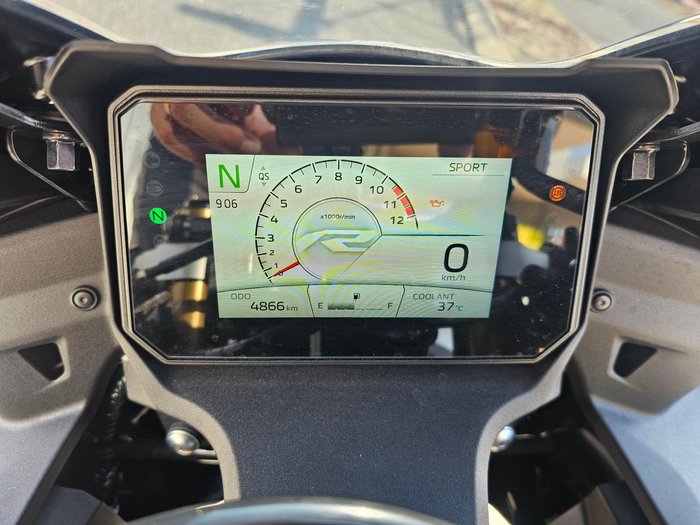 2025 Yamaha YZF R9 Black