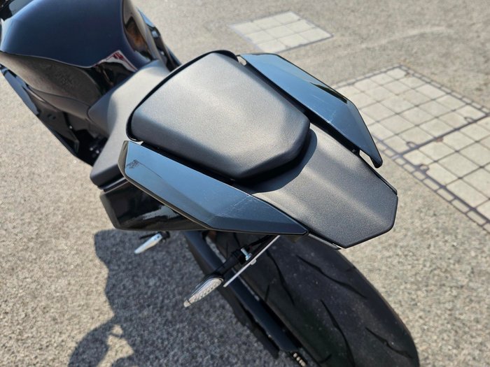 2025 Yamaha YZF R9 Black