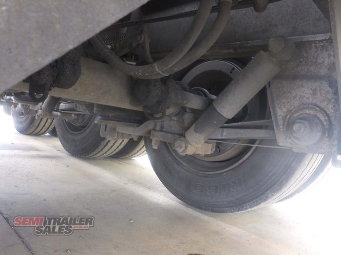 2005 Vawdrey 12 Pallet Dropdeck Curtainsider A Trailer with Mezz