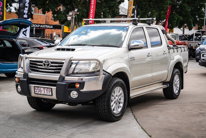 2013 Toyota HILUX SR5
