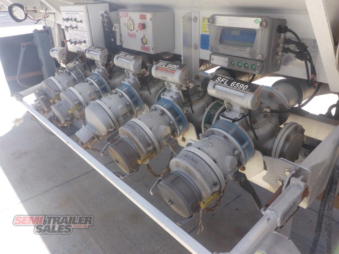 2006 Omega Bogie Fuel Tanker