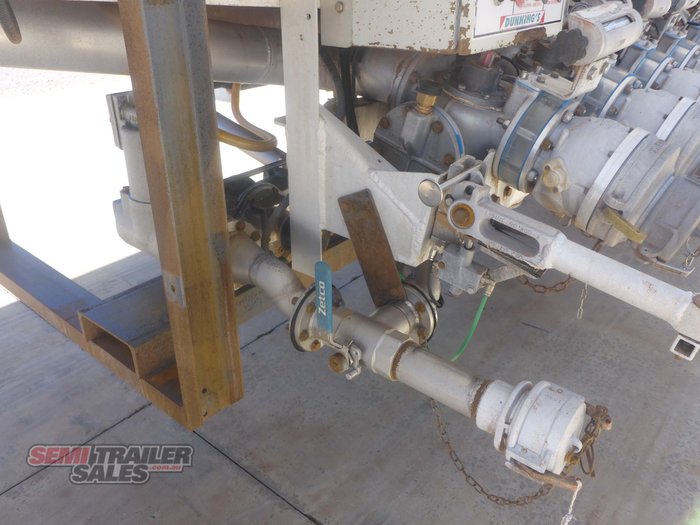 2006 Omega Bogie Fuel Tanker